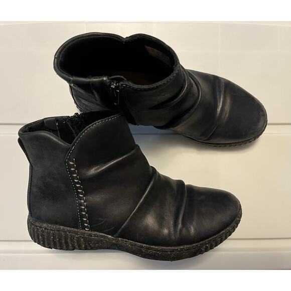 Clarks Collections Carolina Rae Black Leather Bootie Women’s Size 6 Size Zip - Picture 1 of 12